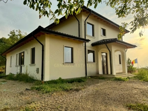 Spre Vânzare Casă P+E - 243 m2 în Bucium - Iași