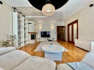 Vînzare Casă în 3 Nivele -Hlincea - 343 m.p. - imagine 8