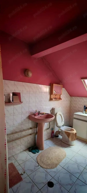 Casă cu 5 camere, singur în curte, acces auto , lângă Magazinul Crișul , Oradea. - imagine 12