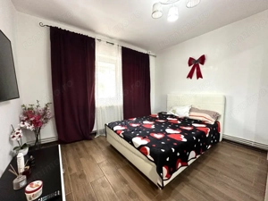 Apartament 2 camere, parter inalt -  zona Torontalului - imagine 2