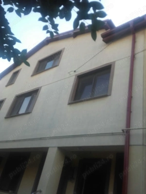 Vila cu  3 camere + mansarda si curte.