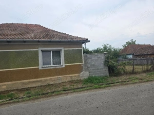 Vand casa loc SUMUGIU, sc 200 mp , parte casa noua la rosu , teren 2670 mp, la sosea, front mare - imagine 4