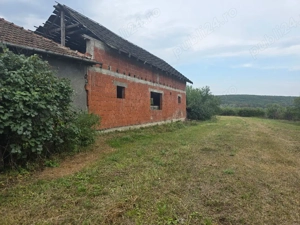 Vand casa loc SUMUGIU, sc 200 mp , parte casa noua la rosu , teren 2670 mp, la sosea, front mare - imagine 10