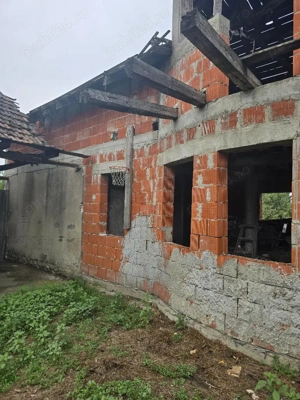 Vand casa loc SUMUGIU, sc 200 mp , parte casa noua la rosu , teren 2670 mp, la sosea, front mare - imagine 16