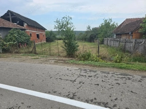 Vand casa loc SUMUGIU, sc 200 mp , parte casa noua la rosu , teren 2670 mp, la sosea, front mare - imagine 19