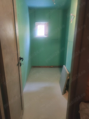 Angajez baieți dornici de munca în amenajări interioare