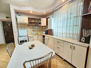 Tudor - Vanzare apartament 3 camere - B-dul. 1 Decembrie 1918 - imagine 2