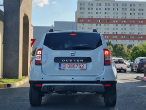 Dacia Duster Tractiune 4x4 - imagine 8