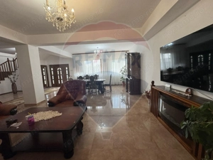 Casă / Vilă cu 6 camere de vânzare - imagine 9