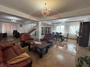 Casă / Vilă cu 6 camere de vânzare - imagine 6