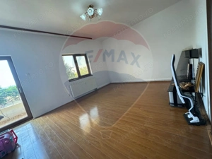 Casă / Vilă cu 6 camere de vânzare - imagine 17