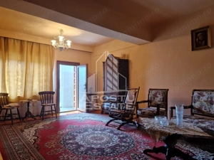 Casa familiala cu spatiu comercial si garaj P+1E+M 720 Mp - imagine 5