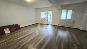 Duplex cu 5 camere si 3 bai, centrala proprie, zona Lipovei - imagine 2