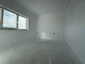 Posibiliate personalizare. Teren generos.  - imagine 6