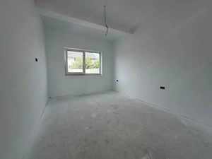 Posibiliate personalizare. Teren generos.  - imagine 8