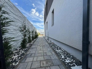 Posibiliate personalizare. Teren generos.  - imagine 12