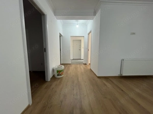 Zona Aradului. Curte. Renovat - imagine 4