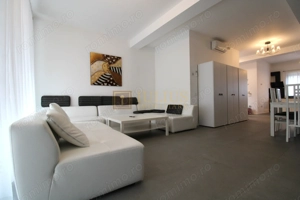 Zona Lipovei, casa 4 camere + 3 bai, curte proprie.