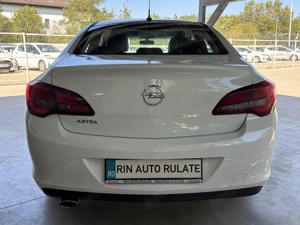 Opel Astra J Sedan 1.4 Turbo - imagine 6