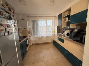 Oportunitate , Apartament de tip penthouse , 3 Camere 84 Mp plus Terasa 30 Mp - imagine 2