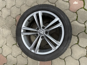 Vând janta originală și cauciuc VW