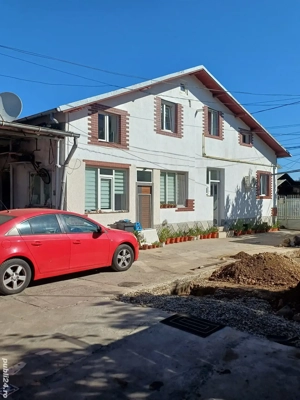 Vînzare sau închiriere  Spațiu activități comerciale sau locuința