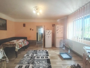 Casă spațioasă + teren 4800 mp, deschidere la 2 străzi – ideal locuit/investiție - imagine 5