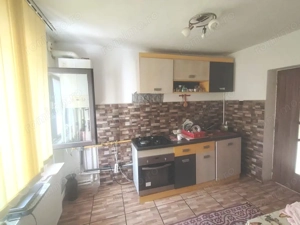 Casă spațioasă + teren 4800 mp, deschidere la 2 străzi – ideal locuit/investiție - imagine 2