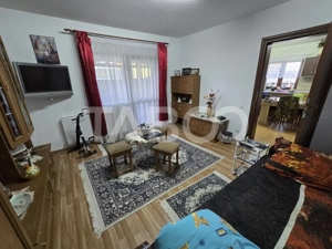 Casa de vanzare cu 6 camere 2 parcari curte libera 200 mp in Selimbar - imagine 15