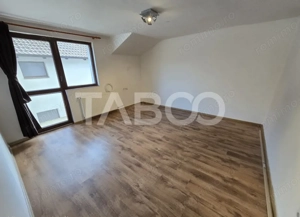 Casa de vanzare cu 6 camere 2 parcari curte libera 200 mp in Selimbar - imagine 6