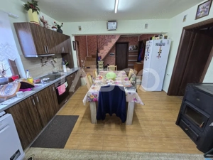 Casa de vanzare cu 6 camere 2 parcari curte libera 200 mp in Selimbar - imagine 17