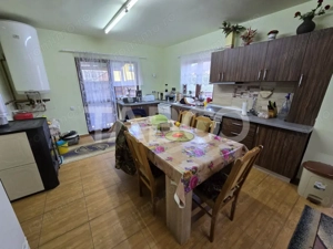 Casa de vanzare cu 6 camere 2 parcari curte libera 200 mp in Selimbar - imagine 16