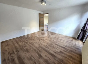 Casa de vanzare cu 6 camere 2 parcari curte libera 200 mp in Selimbar - imagine 5