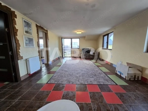 Casa de vanzare cu 6 camere 2 parcari curte libera 200 mp in Selimbar - imagine 4