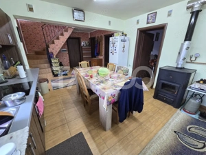 Casa de vanzare cu 6 camere 2 parcari curte libera 200 mp in Selimbar - imagine 18