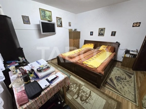 Casa de vanzare cu 6 camere 2 parcari curte libera 200 mp in Selimbar - imagine 20