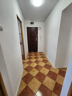 Propietar Vand apartament spatios în Zona Soarelui  - imagine 4