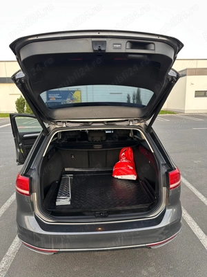 VW Passat B8 2016, motor 2.0 TDI + DSG-Pachet R-Line de fabrica - imagine 4