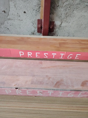 Vand 70 mp de parcht melaminat 8mm