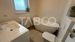 Penthouse de lux 3 camere loc de parcare 2 bai zona Lupeni Sibiu - imagine 7