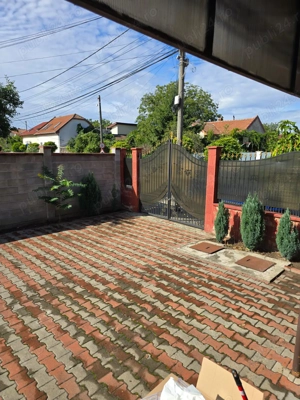 Casa cu curte Blascovici Bogdanesti in fața  - imagine 9