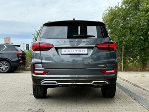 KGM Rexton MY25 Premium 2.2E-XDI 202HP 4WD A8 -7 locuri - imagine 4