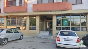 Spatiu comercial, stradal, parter de bloc si demisol, 800mp plus 600 mp teren liber, cu toate utilit - imagine 3