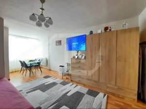 Garsoniera 28 mp zona Parang