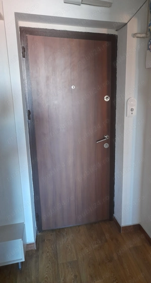 Vând apartament 4 camere Trivale 