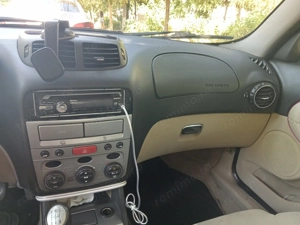 Vând alfa Romeo 147 stare bună de funcționare  - imagine 5 Vând alfa Romeo 147 stare bună de funcționare  - imagine 5