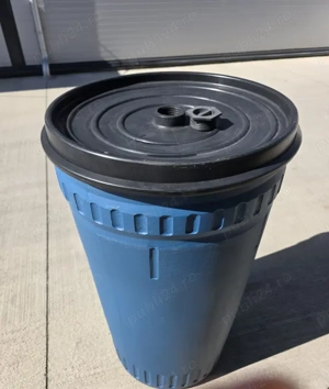 Butoi  albastru de plastic cu capac si inchidere cu filet si aerisire 215 litri  - imagine 3