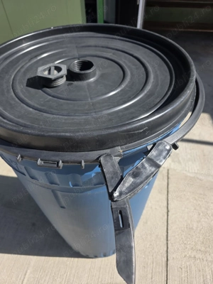 Butoi  albastru de plastic cu capac si inchidere cu filet si aerisire 215 litri  - imagine 4