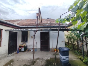 Casa de vânzare cu teren  - imagine 6