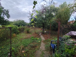 Casa de vânzare cu teren  - imagine 8